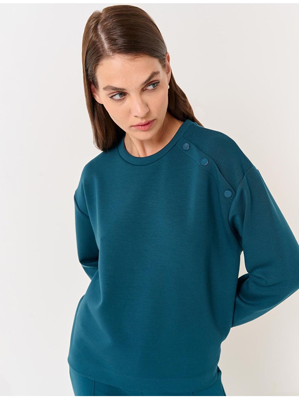 Koyu Yeşil Bisiklet Yaka Uzun Kollu Basic Sweatshirt-1