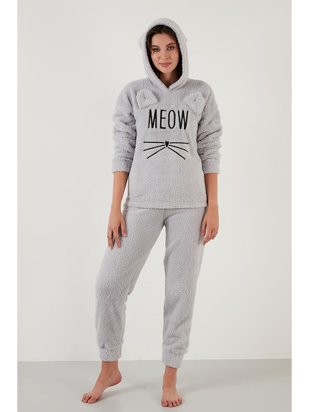 Gri Kapüşonlu Elastik Bantlı Peluş Pijama Takımı 6094130-1