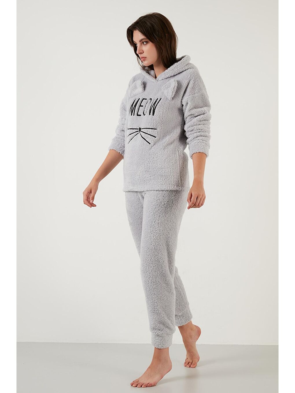 Gri Kapüşonlu Elastik Bantlı Peluş Pijama Takımı 6094130-2