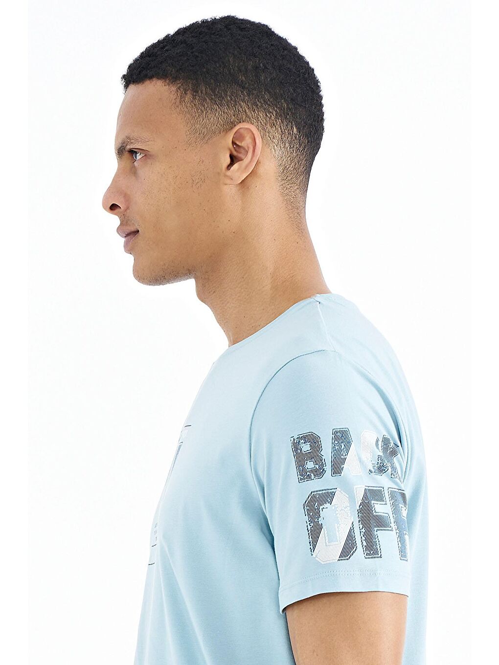 Açık Mavi Ön ve Tek Kol Baskı Detaylı O Yaka Erkek Tişört - 88176-2