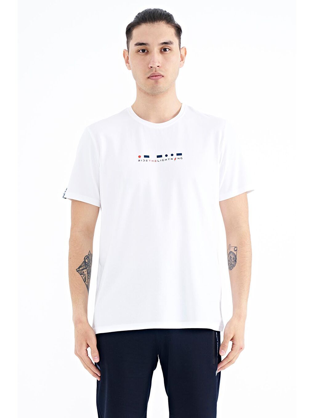 Beyaz Baskı Detaylı O Yaka Standart Kalıp Erkek Tişört - 88168