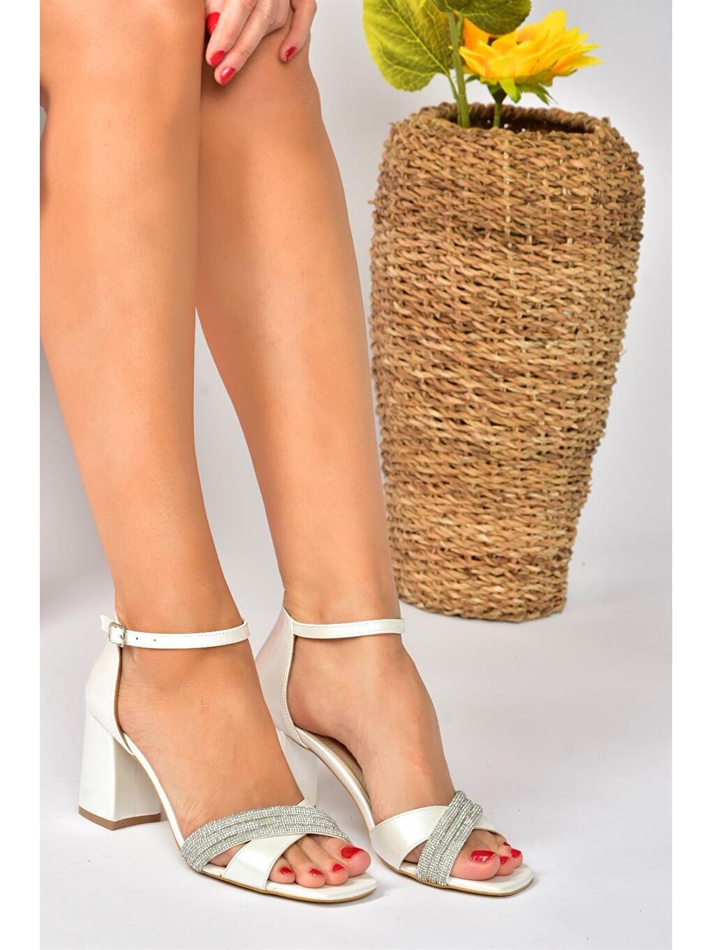 Ekru Sedef Taşlı Kalın Topuklu Kadın Abiye Ayakkabı P820006709