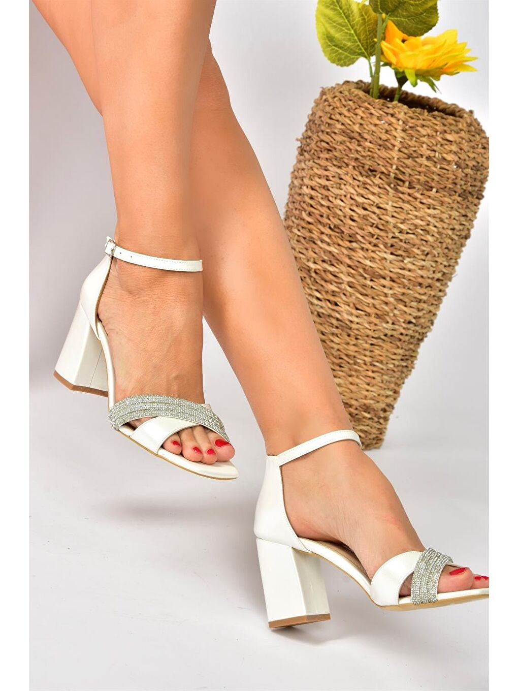 Ekru Sedef Taşlı Kalın Topuklu Kadın Abiye Ayakkabı P820006709-3