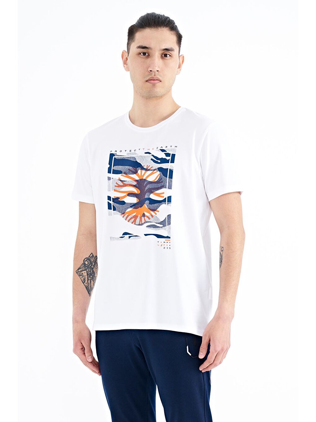 Beyaz Desen Baskılı O Yaka Standart Kalıp Erkek Tişört - 88232-4