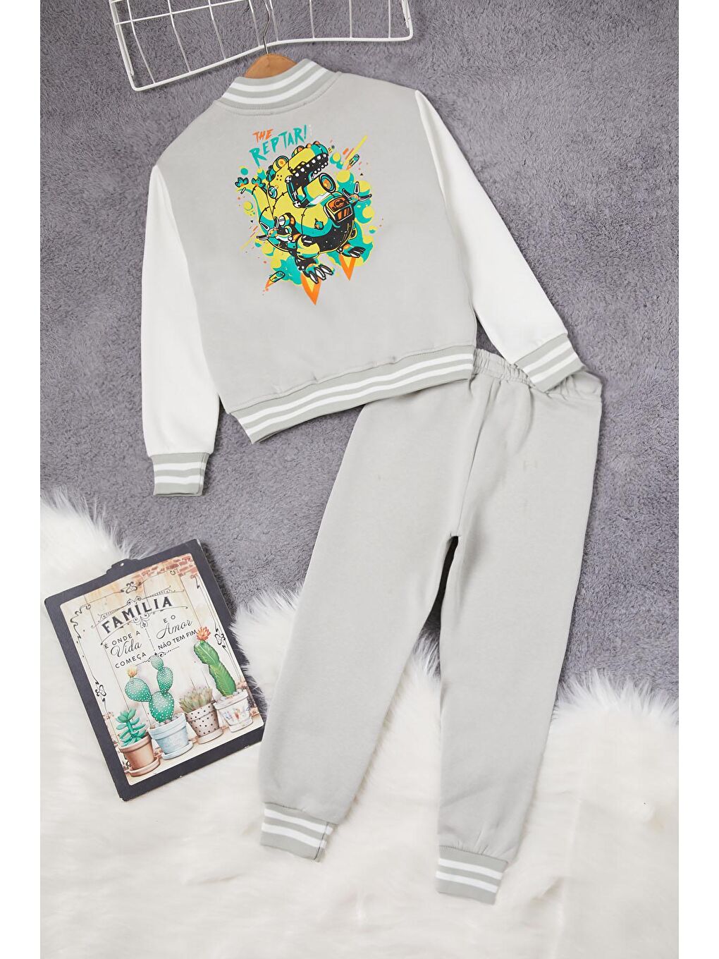 Gri Sırtı Baskılı Şardonlu Erkek Çocuk Kolej Eşofman Takımı 17098-4