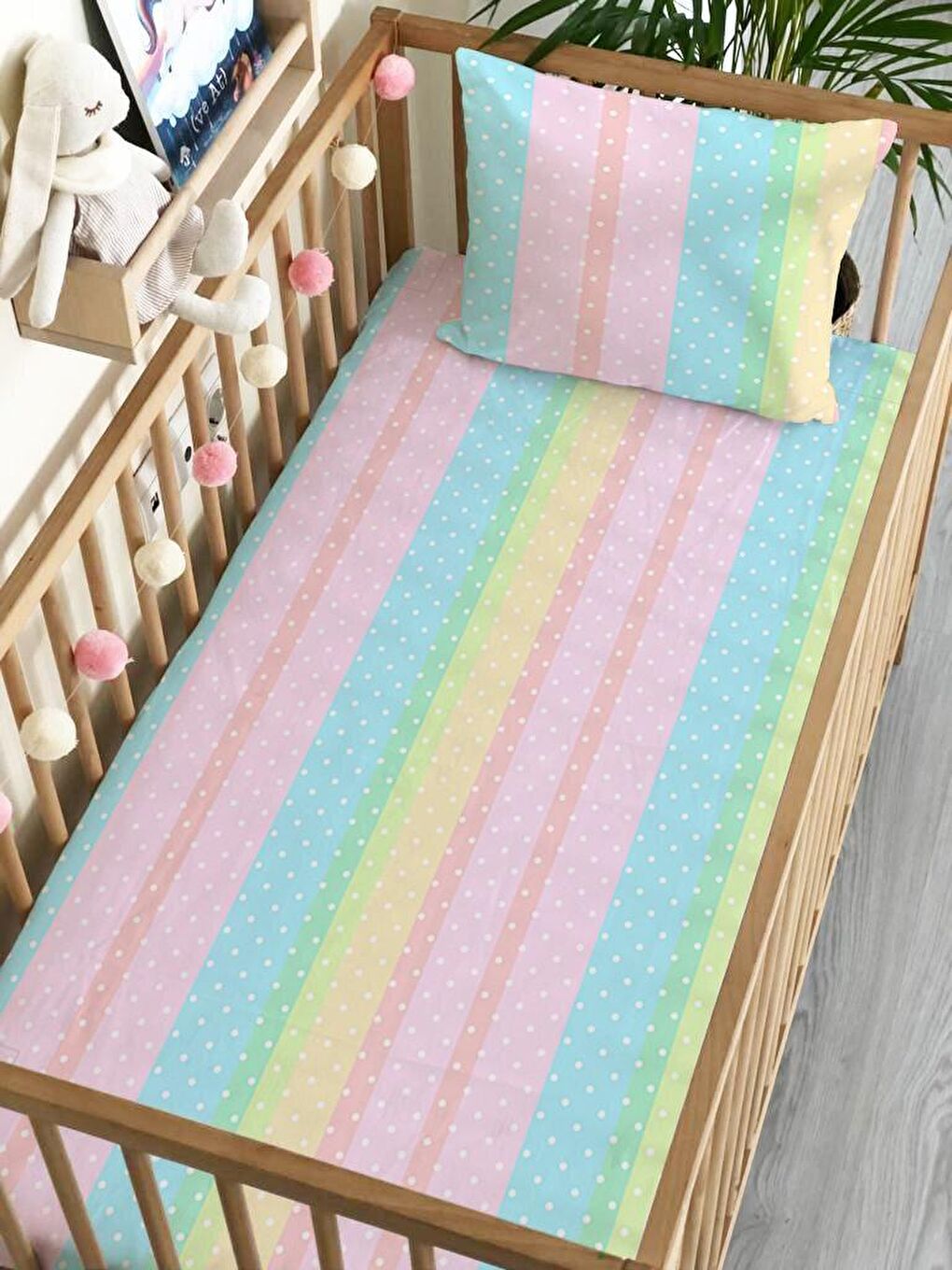 Karışık Renkli Puantiye Desen Baskılı Bebek Boy Lastikli Çarşaf Seti 60x120 cm