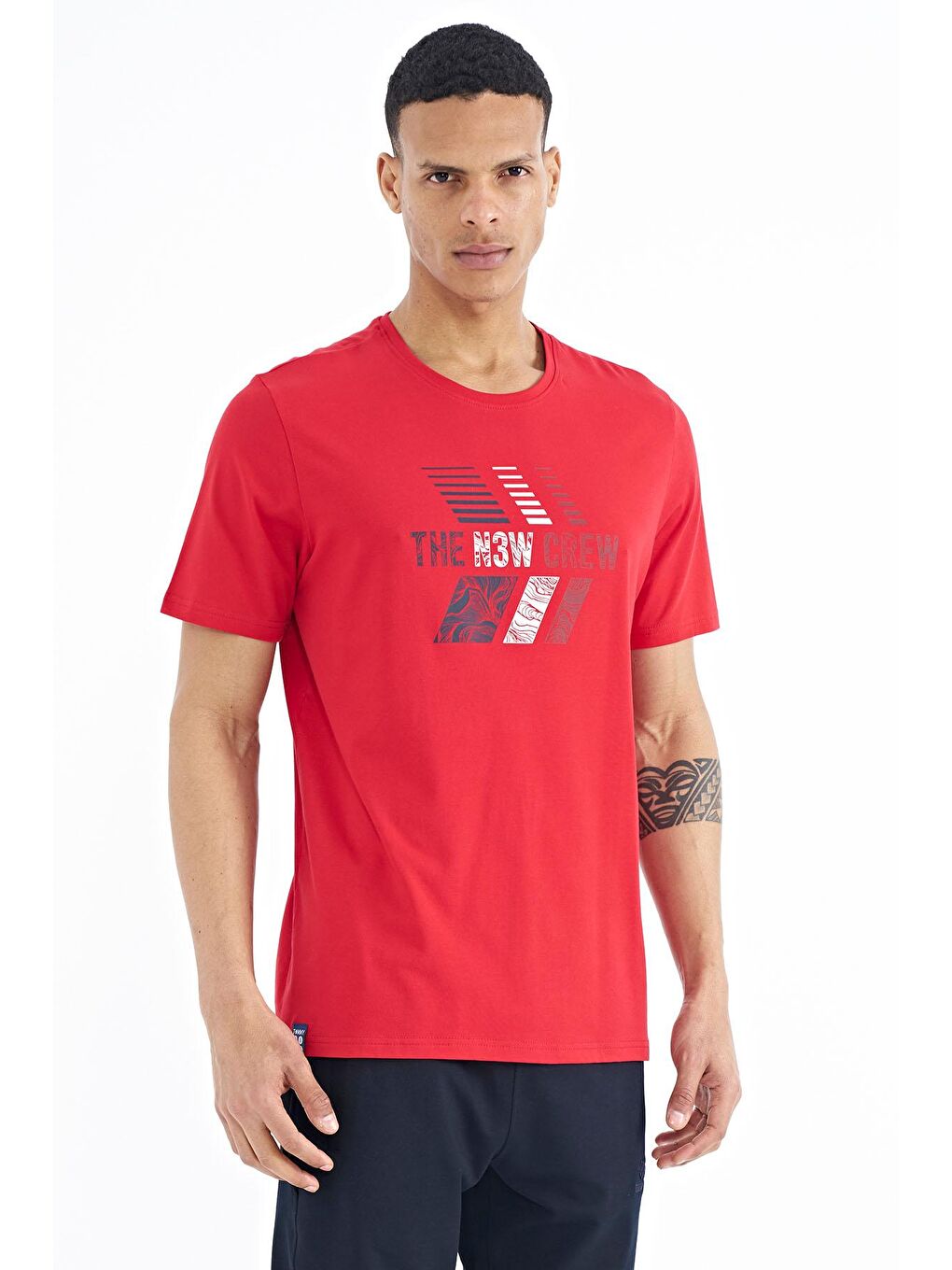 Kırmızı Baskı Detaylı O Yaka Standart Kalıp Erkek Tişört - 88175-4