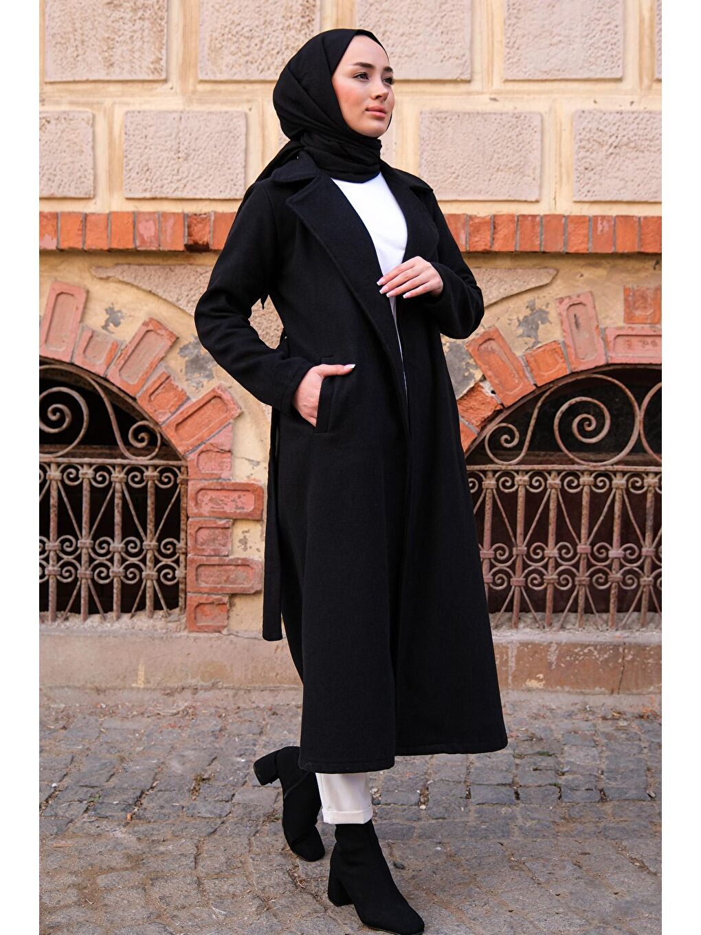 Bel Bağlamalı Çift Cepli Kaban Siyah-2