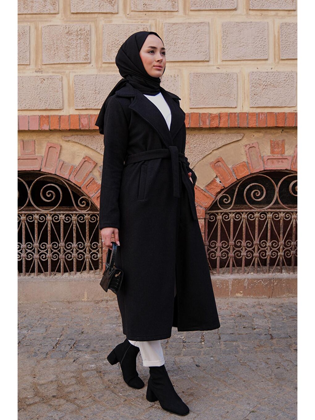 Bel Bağlamalı Çift Cepli Kaban Siyah-4