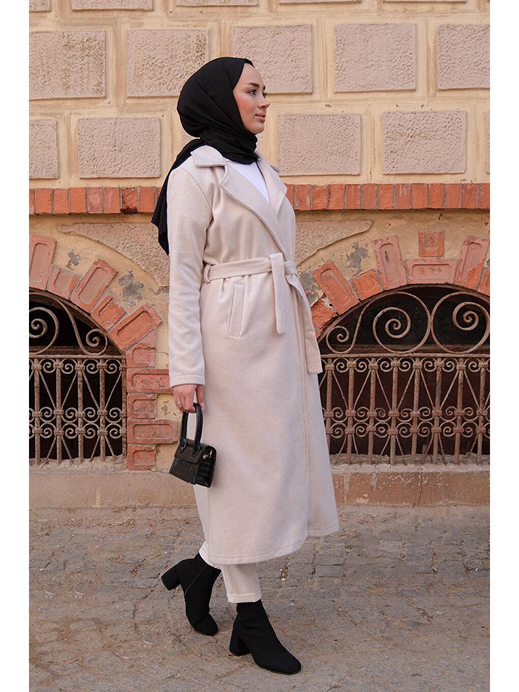 Ekru Bel Bağlamalı Çift Cepli Kaban Krem-4