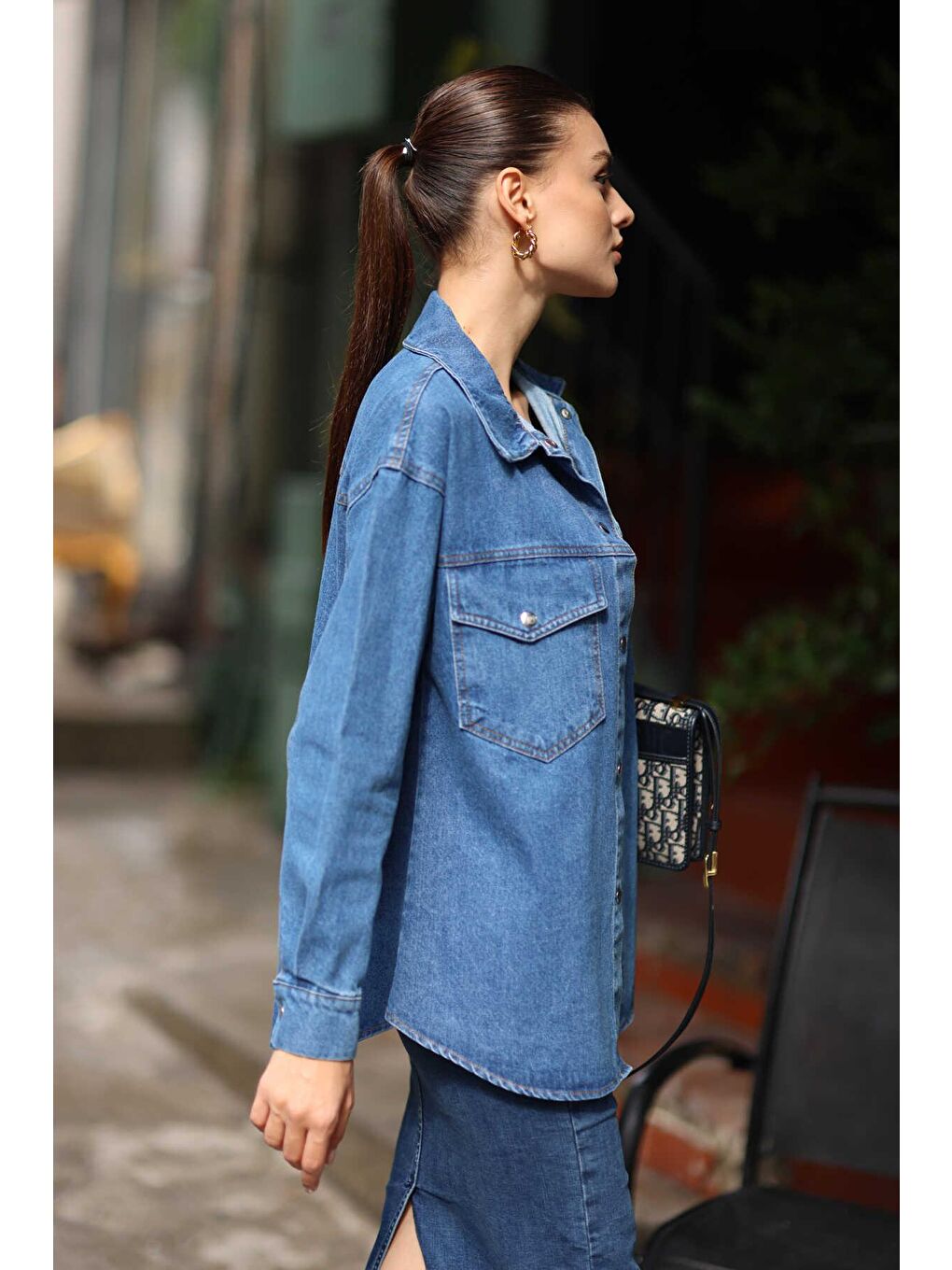 Kadın Mavi Çıtçıt Düğmeli Çift Cepli Denim Ceket-2