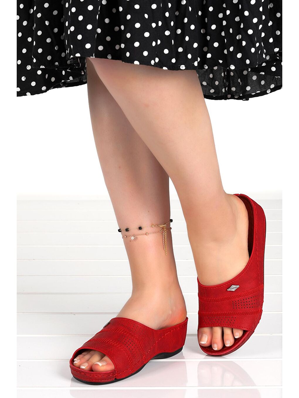 Kırmızı Günlük 4 Cm Topuklu Kadın Terlik Ary 09-779-1