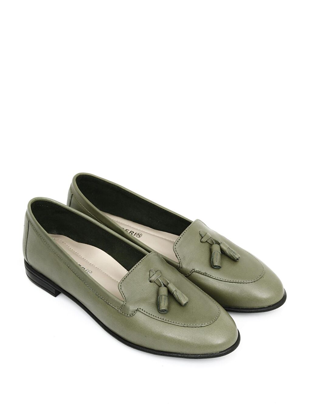 Hakiki Deri Yuvarlak Burun Düz Taban Püsküllü Kadın Babet 24259-1