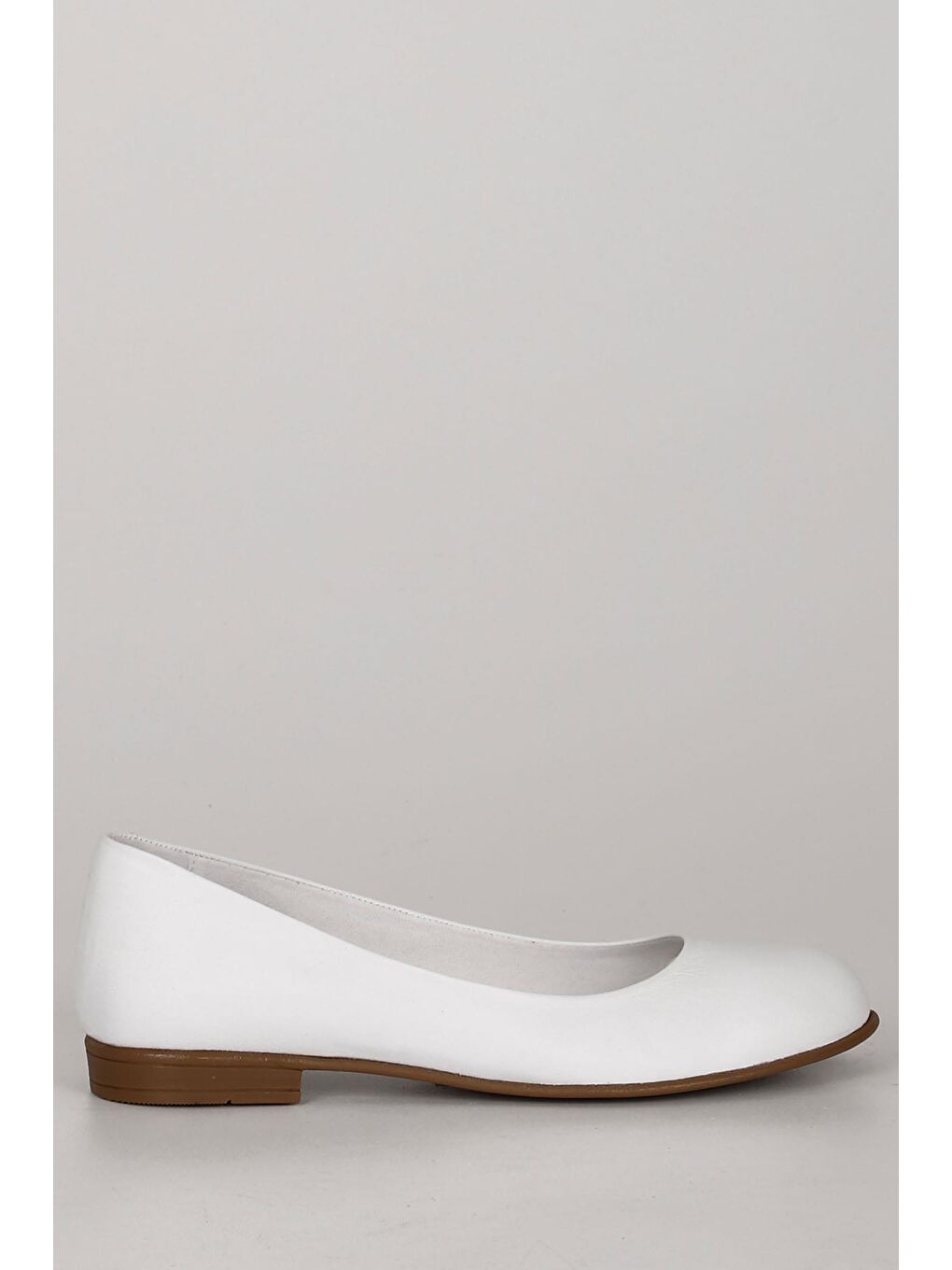 Beyaz Hakiki Deri Yuvarlak Burun Düz Taban Kadın Babet 24164-3