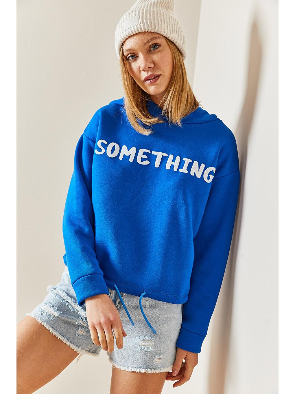 Mavi Kapüşonlü & Yazılı Crop Sweatshirt 4KXK8-47744-12-2