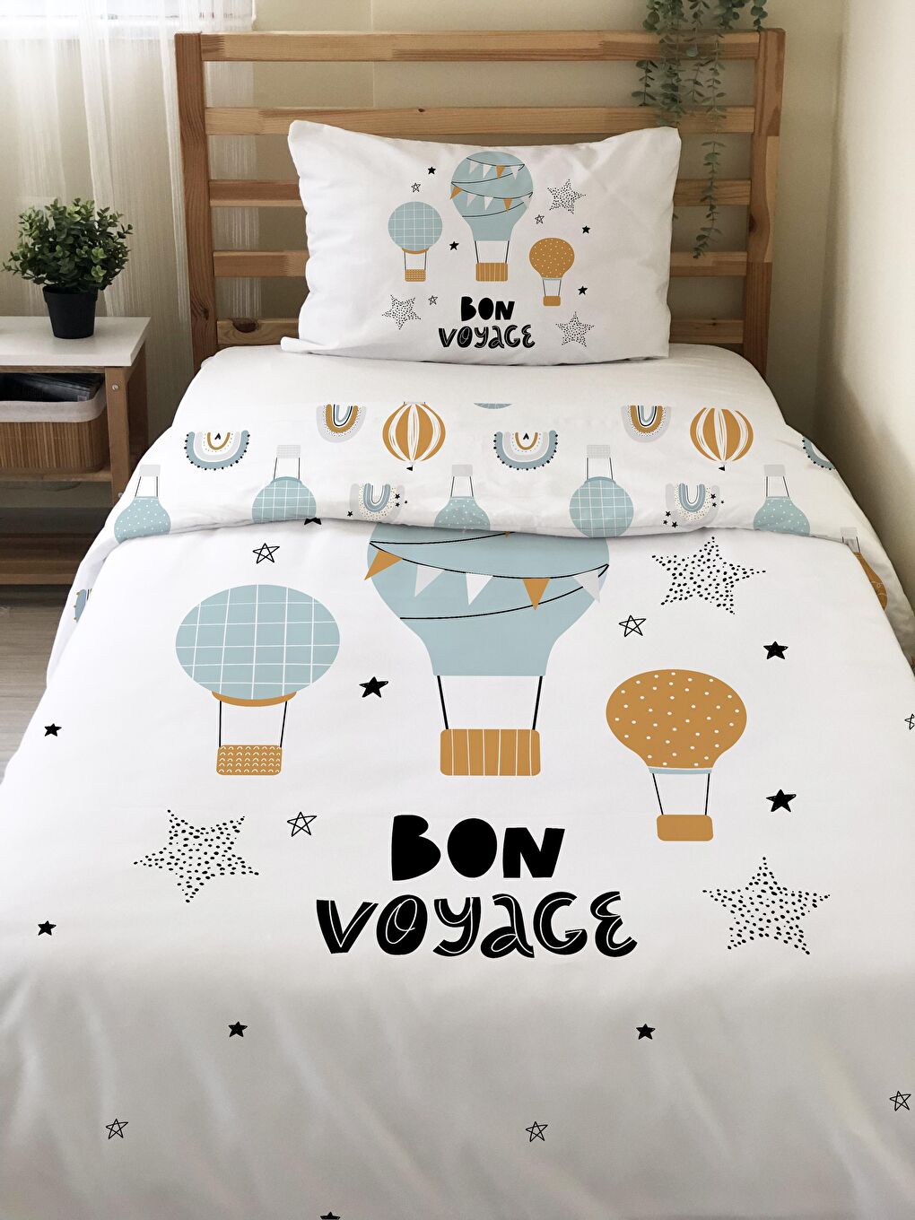 Karışık Uçan Balon desen çift taraf baskılı tek kişilik/çocuk nevresim seti  160x220 cm