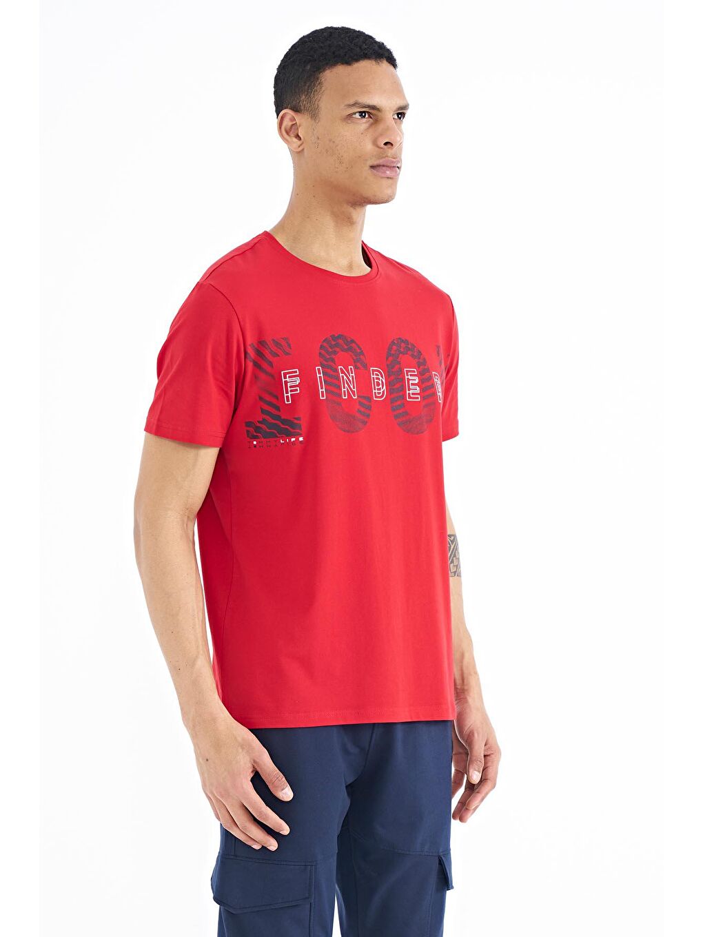 TOMMYLIFE Kırmızı Yazı Baskı Detaylı O Yaka Standart Kalıp Erkek T-Shirt - 88187 - 3