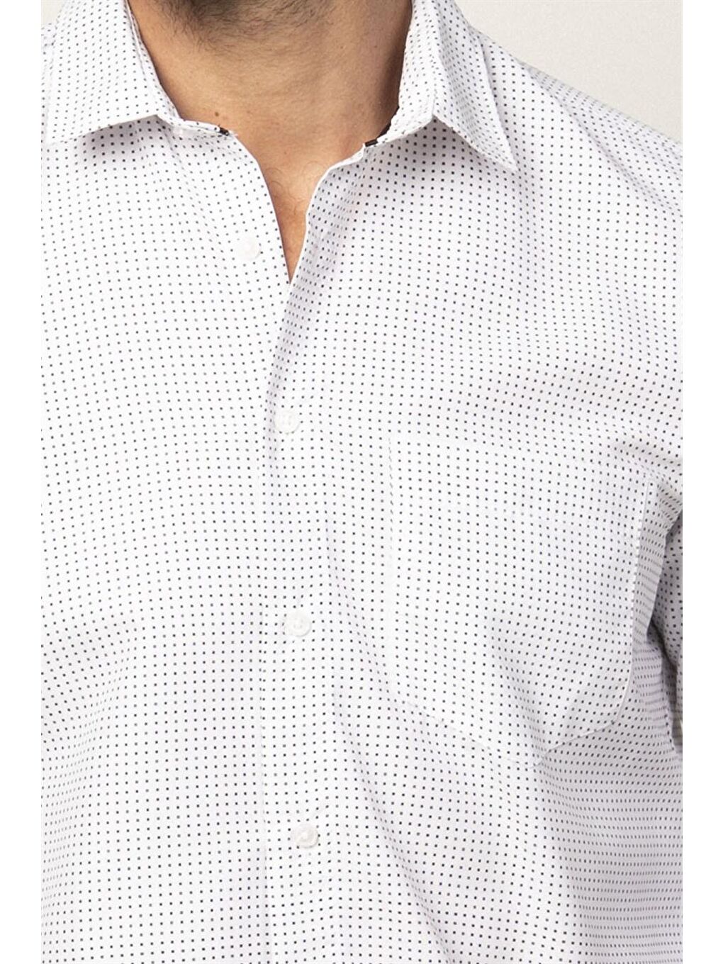 Beyaz Klasik Fit Uzun Kol Tek Cepli Yaka İçi Biyeli Baskılı Erkek Gömlek-2