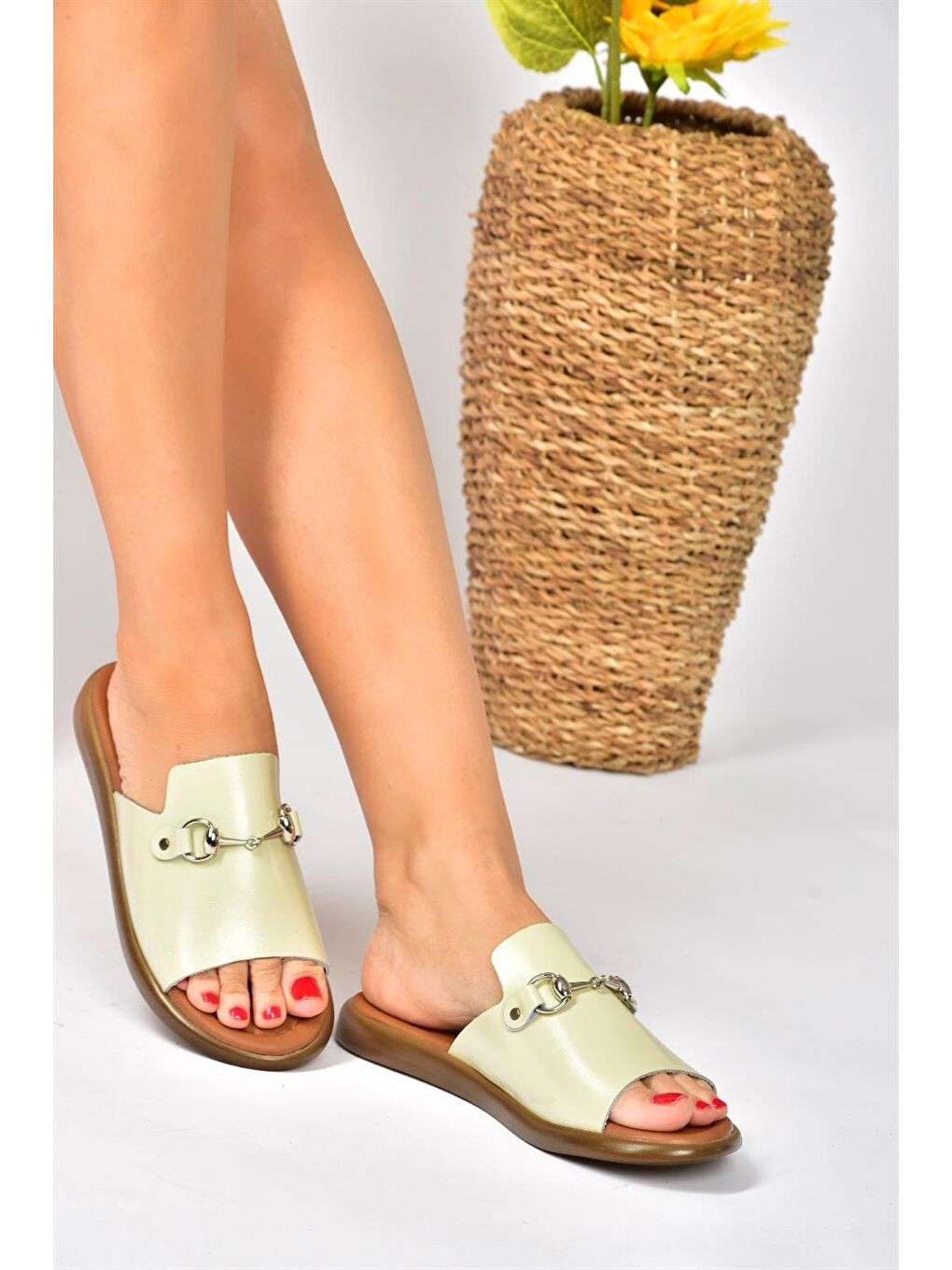 P291009303 Bej Kadın Terlik-3