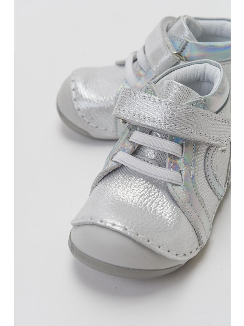 Gri Kız Çocuk Gümüş Hakiki Deri İlk Adım Bot