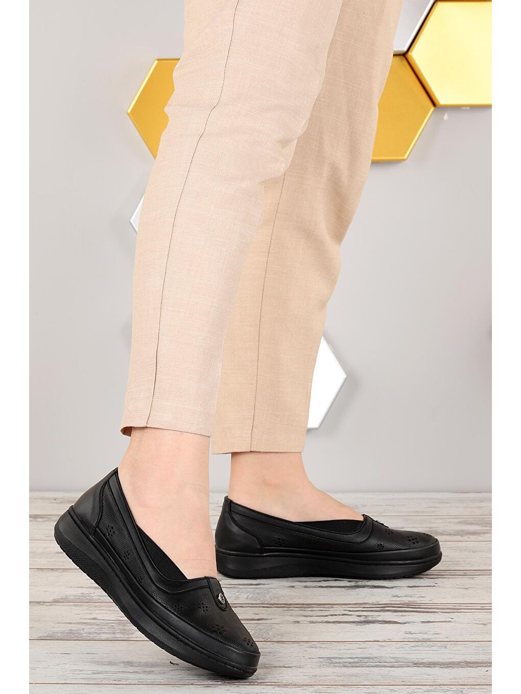 Siyah 29 Rahat Konfor Özel Topuk Jeli Anne Günlük Ayakkabı