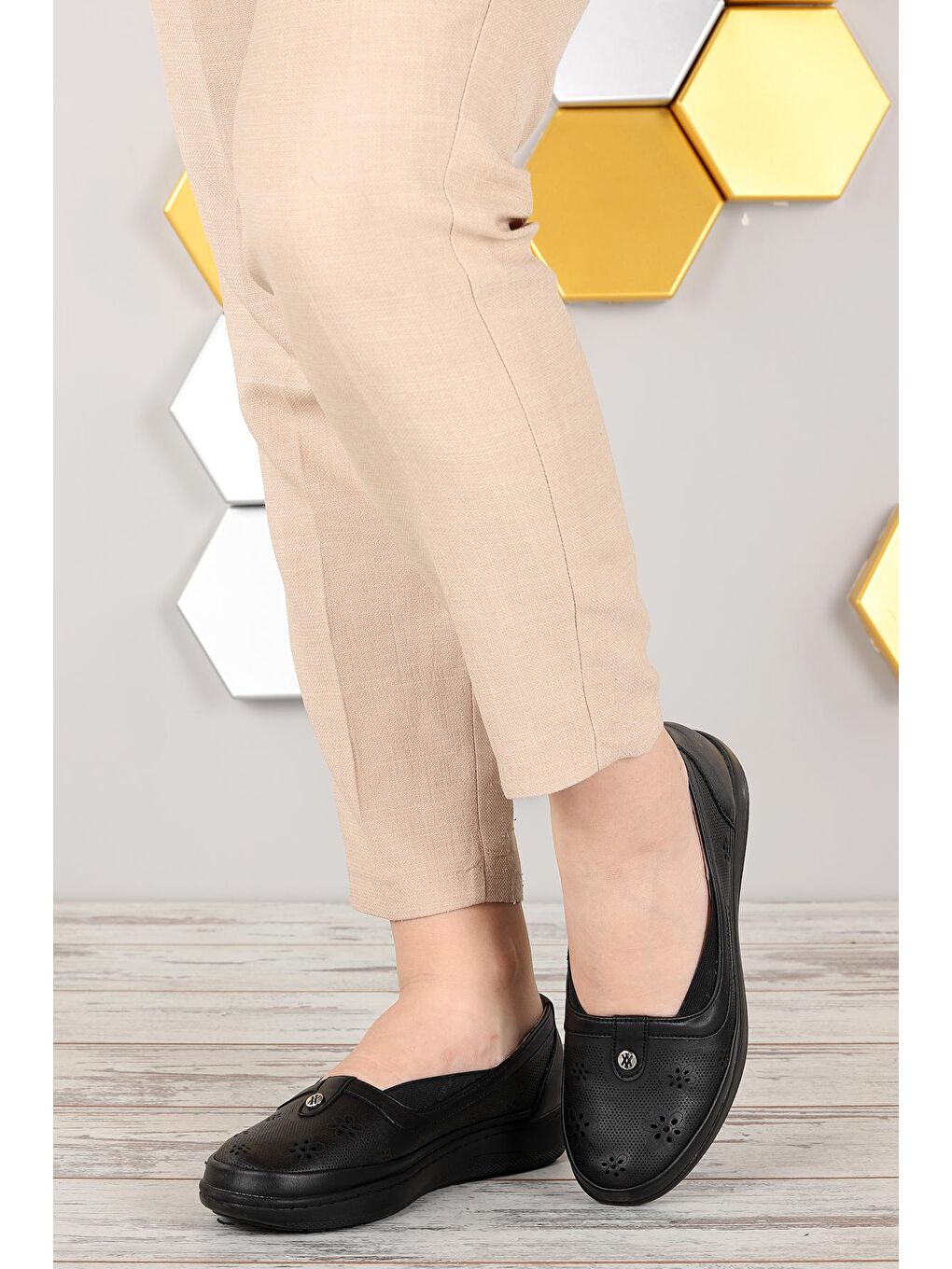 Siyah 29 Rahat Konfor Özel Topuk Jeli Anne Günlük Ayakkabı-1