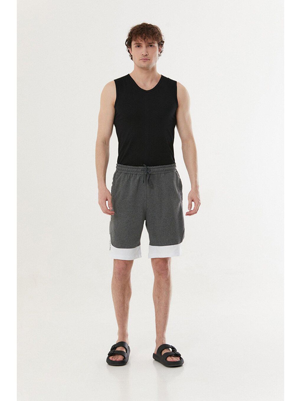 Antrasit Baskılı Beli Bağcıklı Şort-1