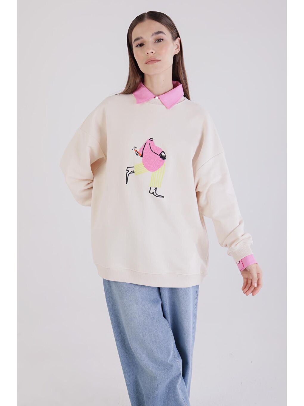 Ekru Baskı Ve Nakışlı Oversize Sweatshirt-4