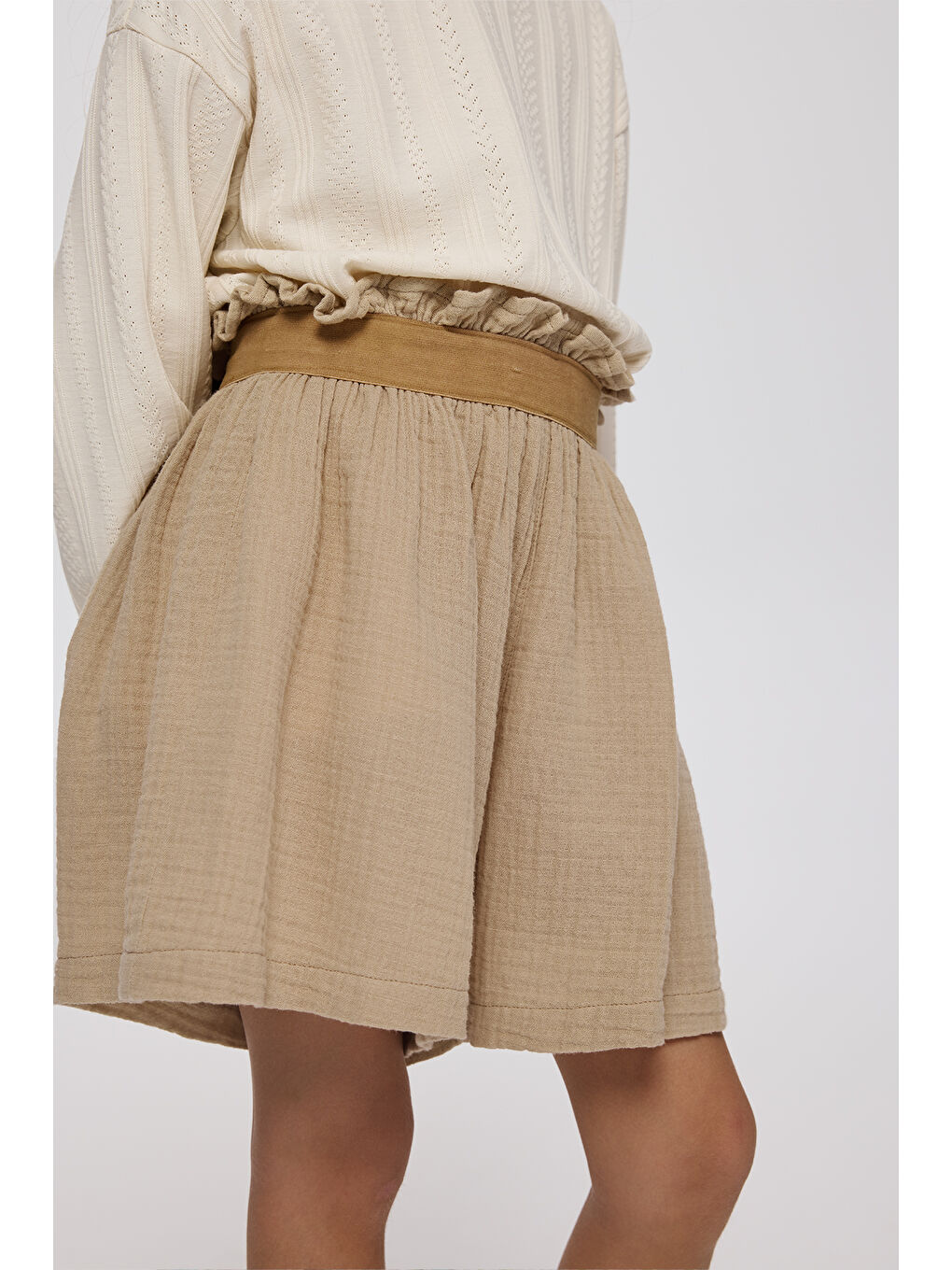 Kız Çocuk Müslin Bej Şort-6