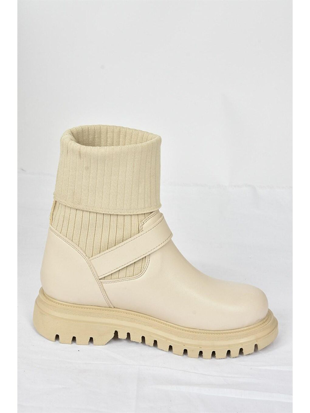 L5240217 Bej Kadın Bot-3