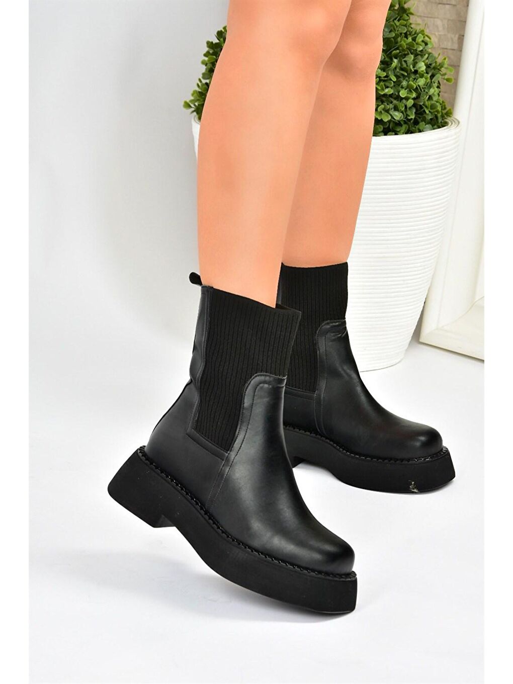 L6101302 Siyah Kadın Bot-1