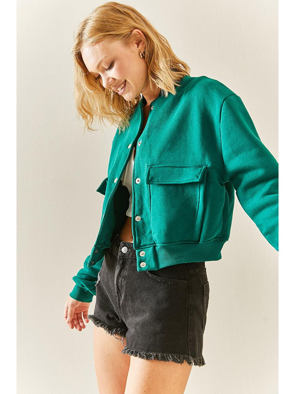 Zümrüt Yeşili Çıtçıt Düğmeli Crop Bomber Ceket 3YXK4-47551-44-3