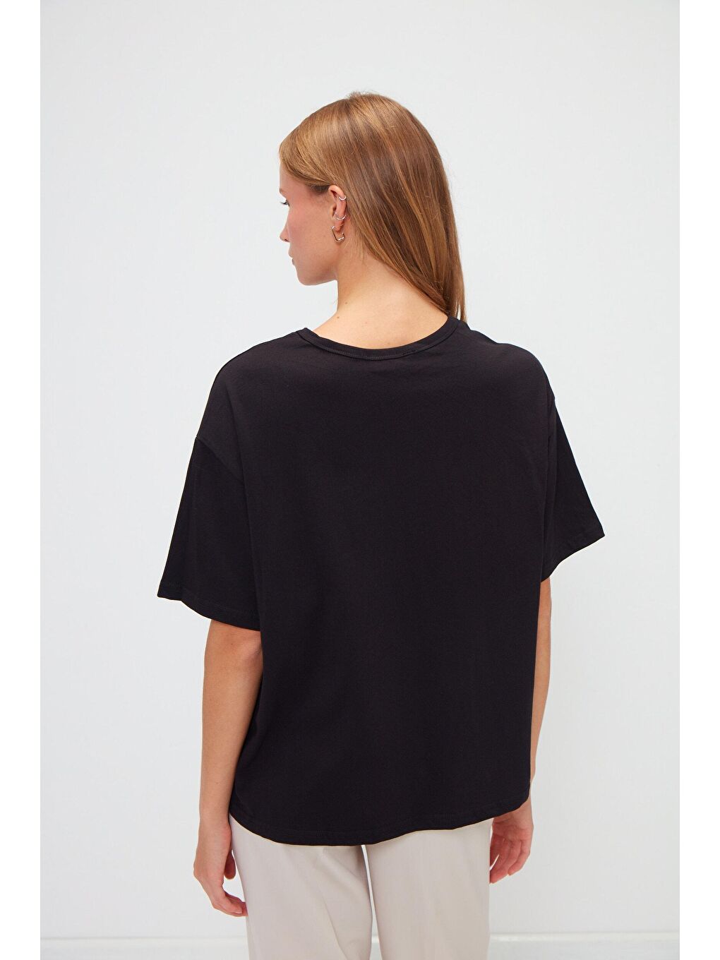 Siyah Bisiklet Yaka Basic Düz Renk Kısa Kollu Tişört-2