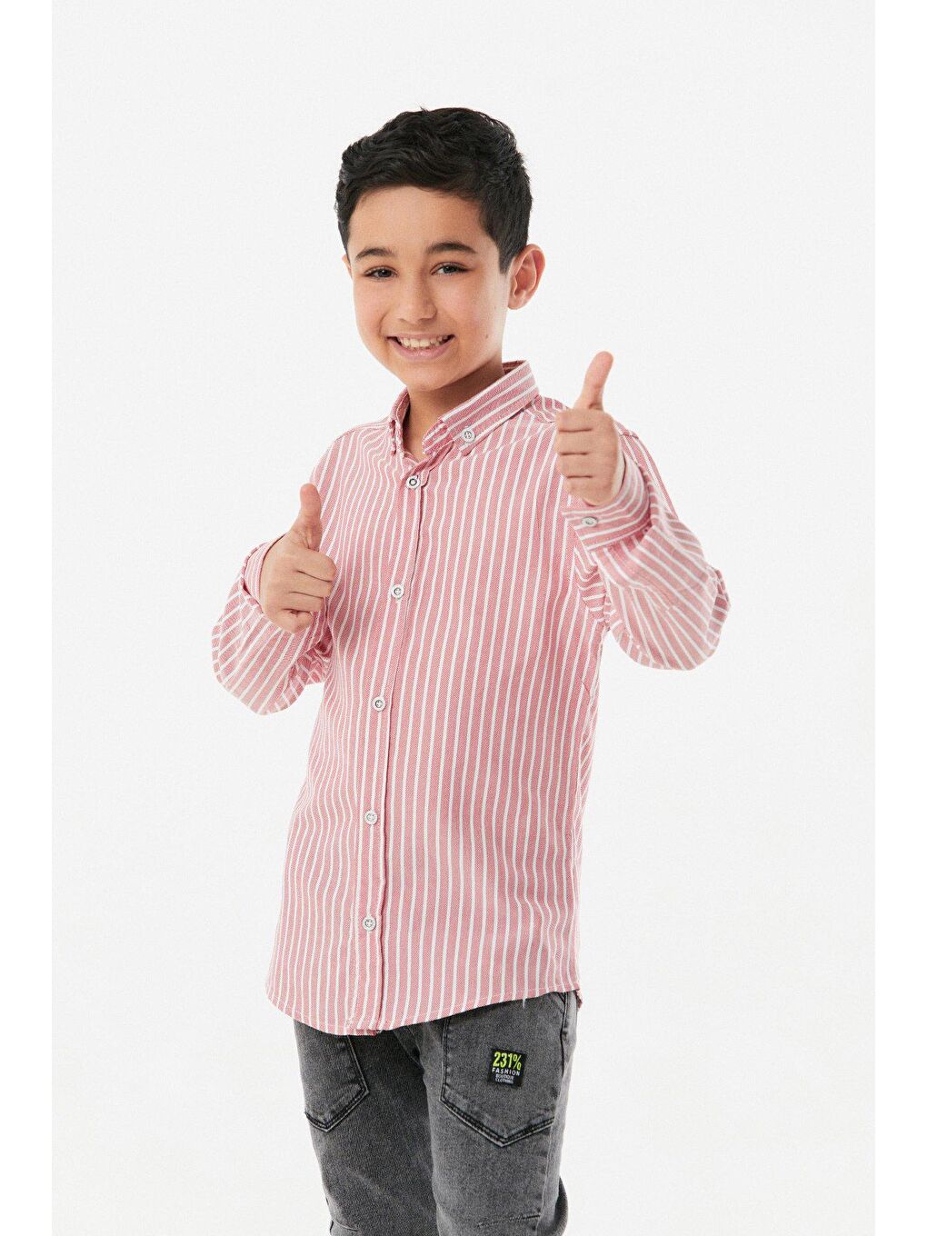 Kırmızı Çizgili Kolu Katlamalı Erkek Çocuk Gömlek
