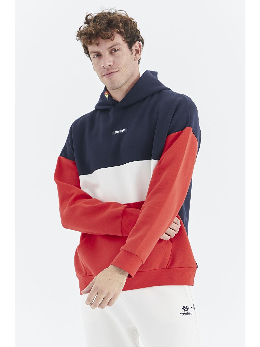 TOMMYLIFE Kırmızı Fiesta Kapüşonlu Renk Bloklu Rahat Kalıp Erkek Sweatshirt - 88295 - 4