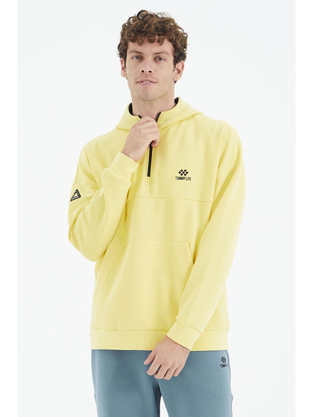 TOMMYLIFE Sarı Kapüşonlu Yarım Fermuarlı Cep Detaylı Rahat Kalıp Erkek Sweatshirt - 88294 - 4