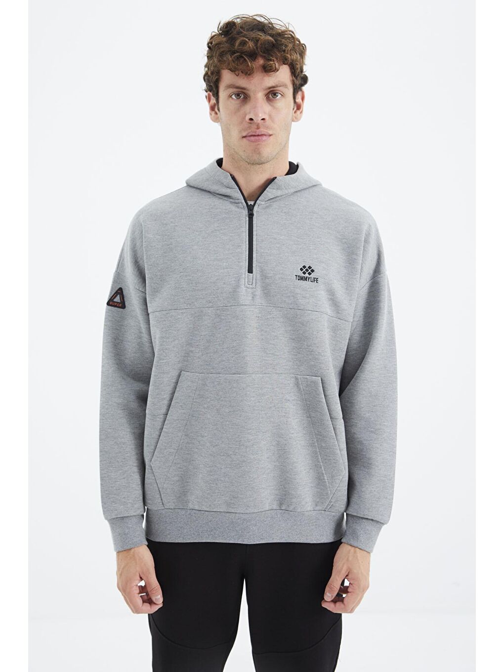 TOMMYLIFE Gri Melanj Kapüşonlu Yarım Fermuarlı Cep Detaylı Rahat Kalıp Erkek Sweatshirt - 88294