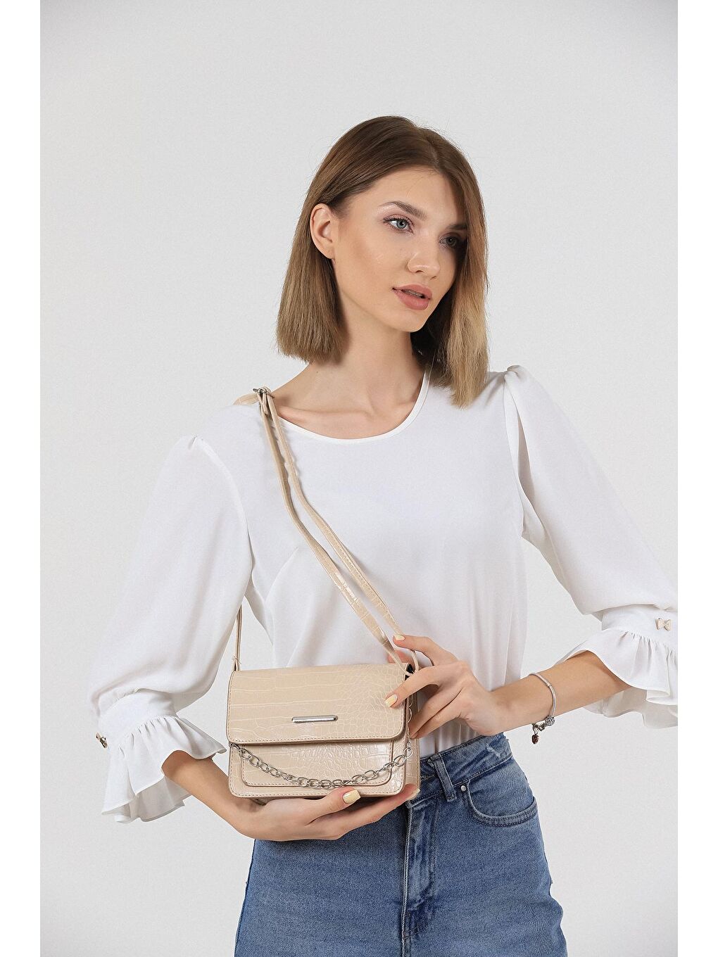 Ekru Deri Görünümlü Kroko Desenli Omuz Çantası-1