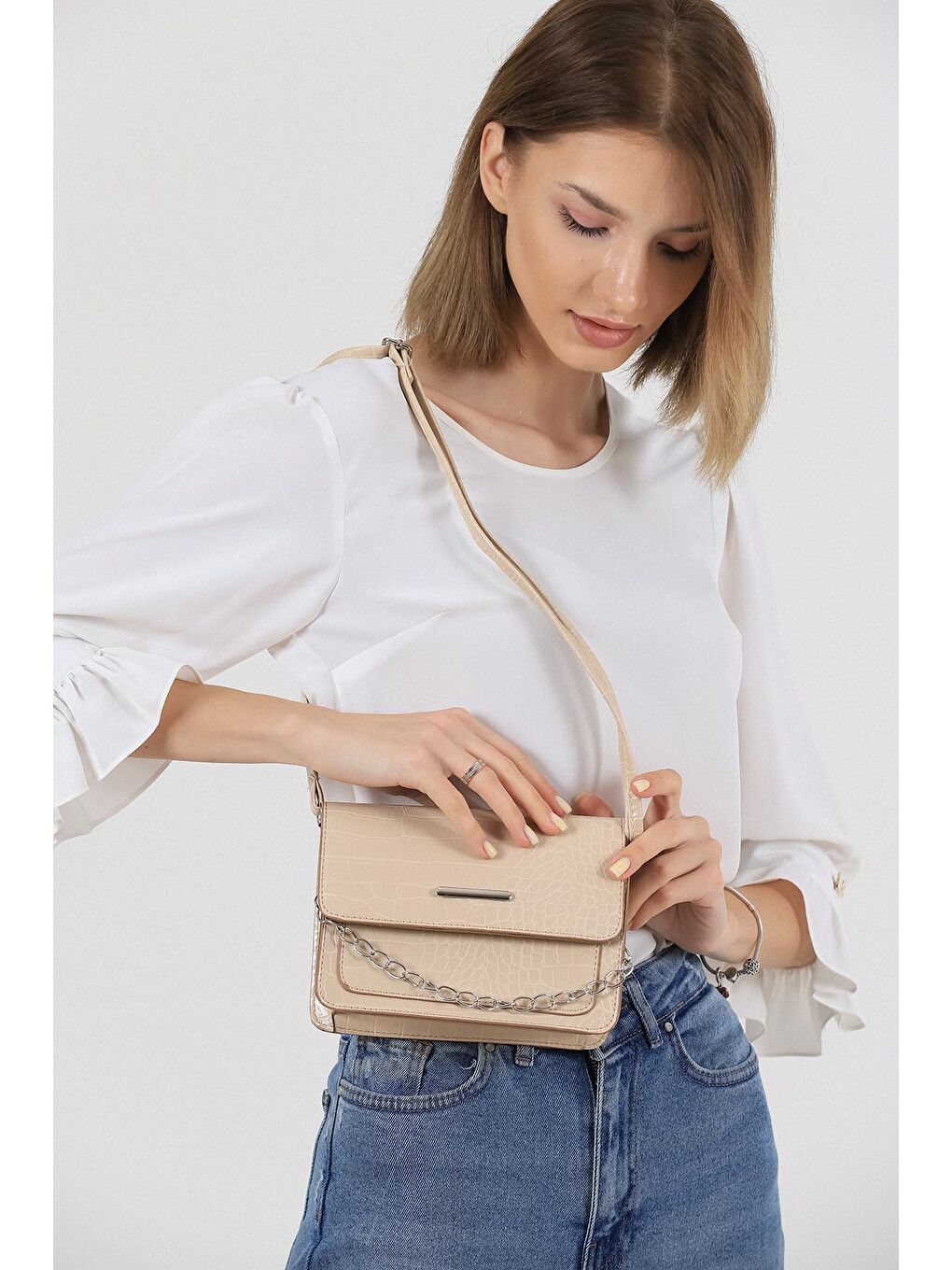 Ekru Deri Görünümlü Kroko Desenli Omuz Çantası-2