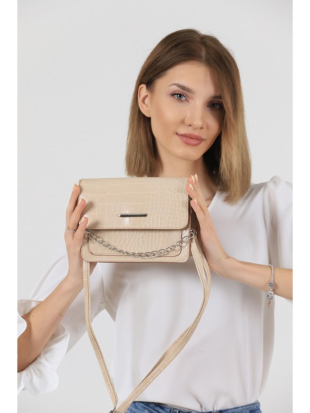 Ekru Deri Görünümlü Kroko Desenli Omuz Çantası-4