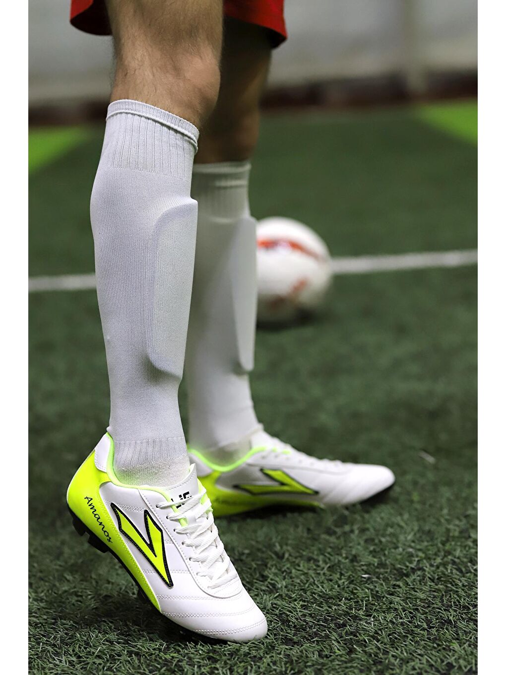 Beyaz Amanos Erkek Krampon Futbol Ayakkabı