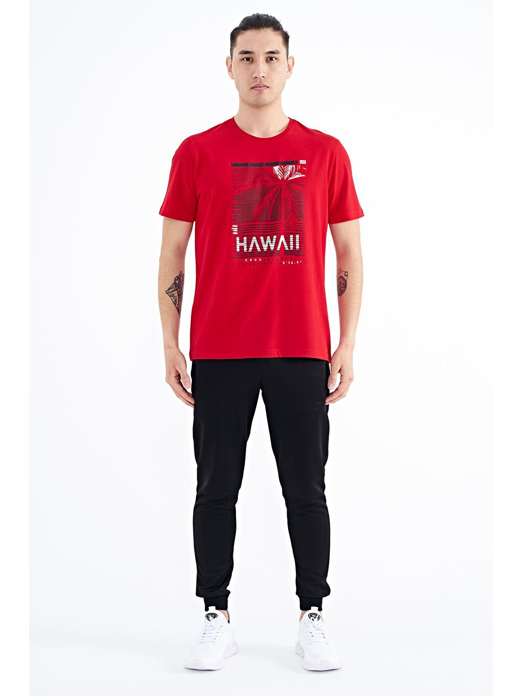 TOMMYLIFE Kırmızı Slogan Baskılı O Yaka Standart Kalıp Erkek T-shirt - 88190 - 3