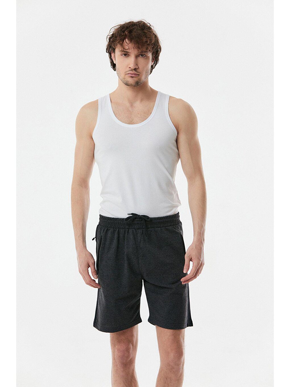 Antrasit Baskılı Cepleri Fermuarlı Şort-1