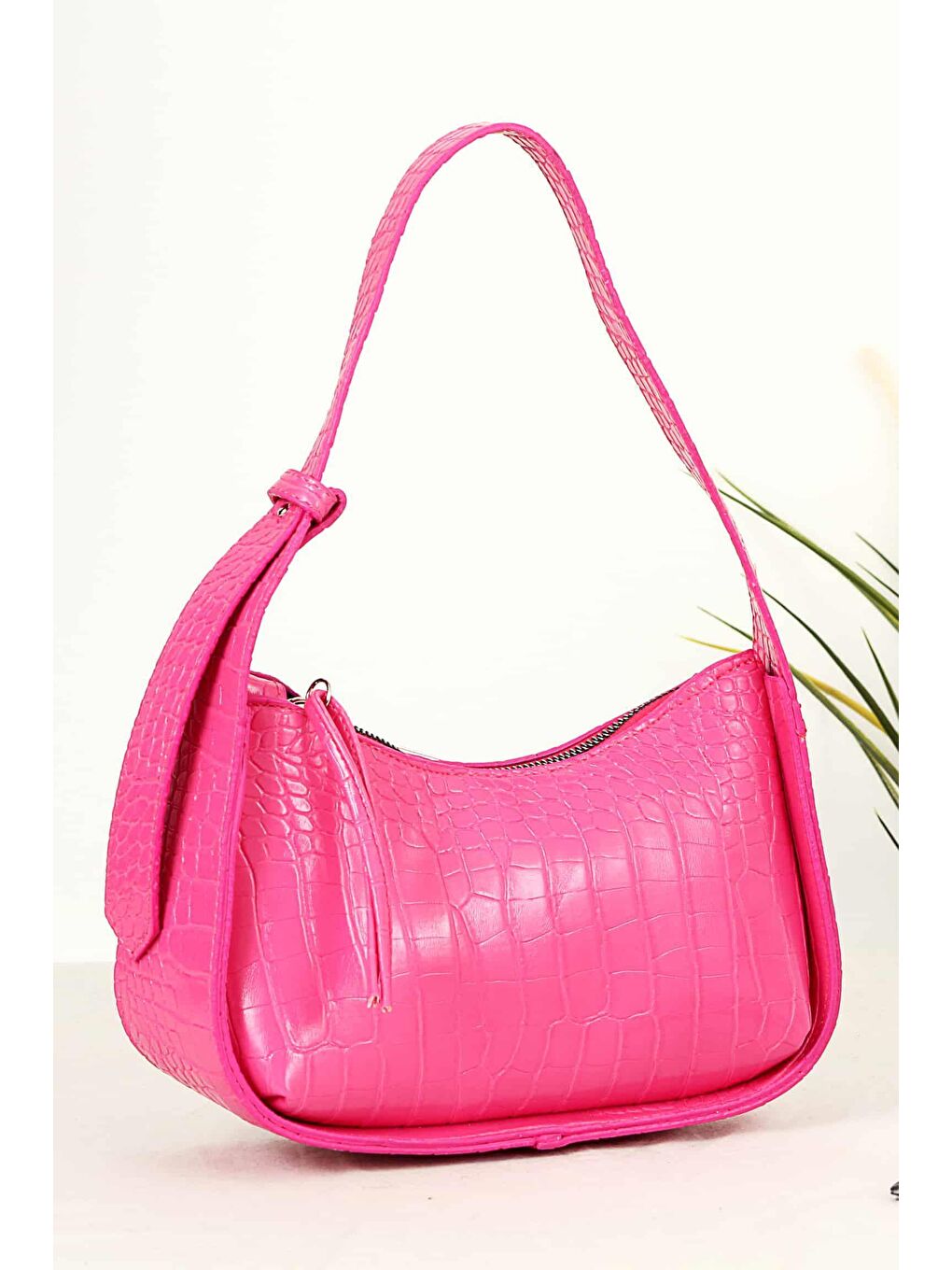 Fuşya Moon Timsah Deri Desenli Baget Kadın Omuz Çantası BP-4744O