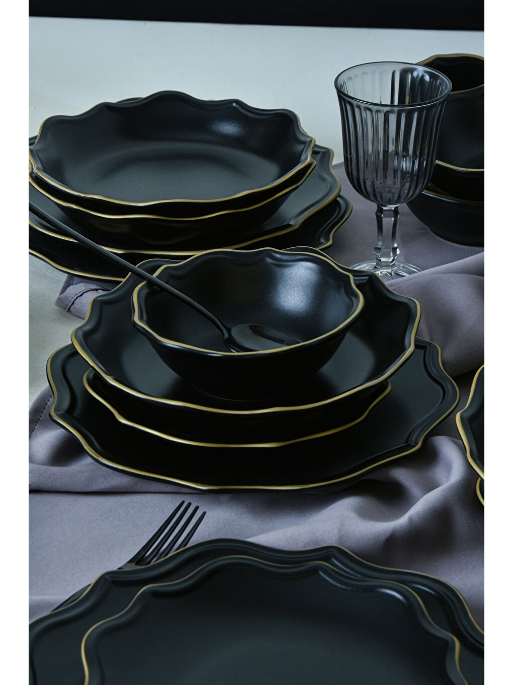 Mat Siyah Gold File Romeo Yemek Takımı 24 Parça 6 Kişilik-2