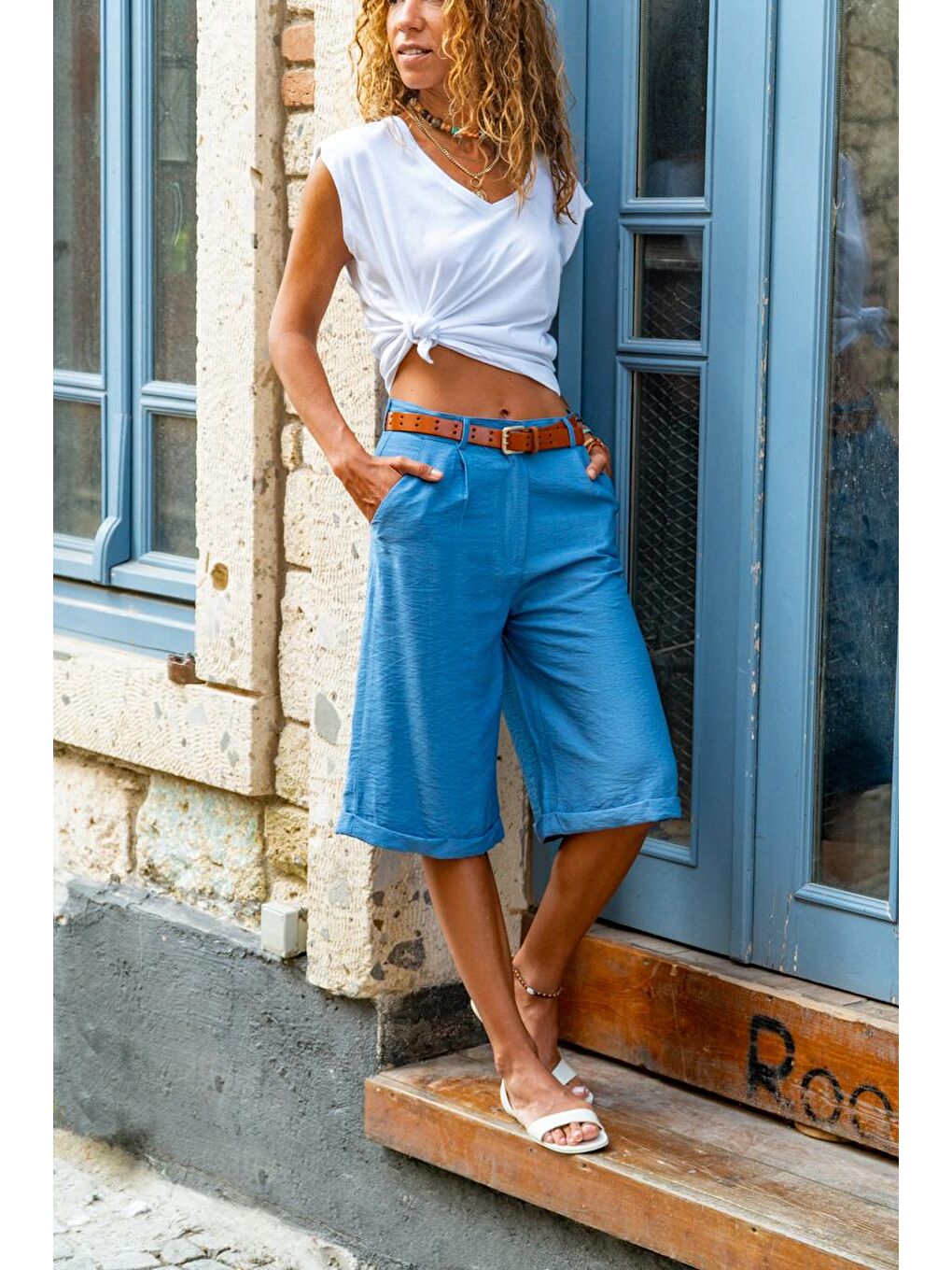 Kadın İndigo Cepli Duble Paça Keten Bermuda Şort GK-BSTW2912