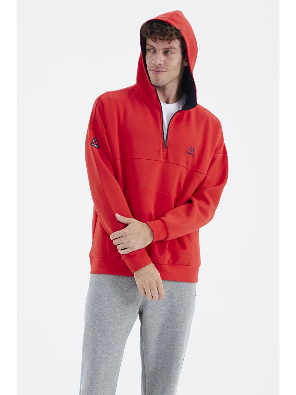 TOMMYLIFE Kırmızı Fiesta Kapüşonlu Yarım Fermuarlı Cep Detaylı Rahat Kalıp Erkek Sweatshirt - 88294