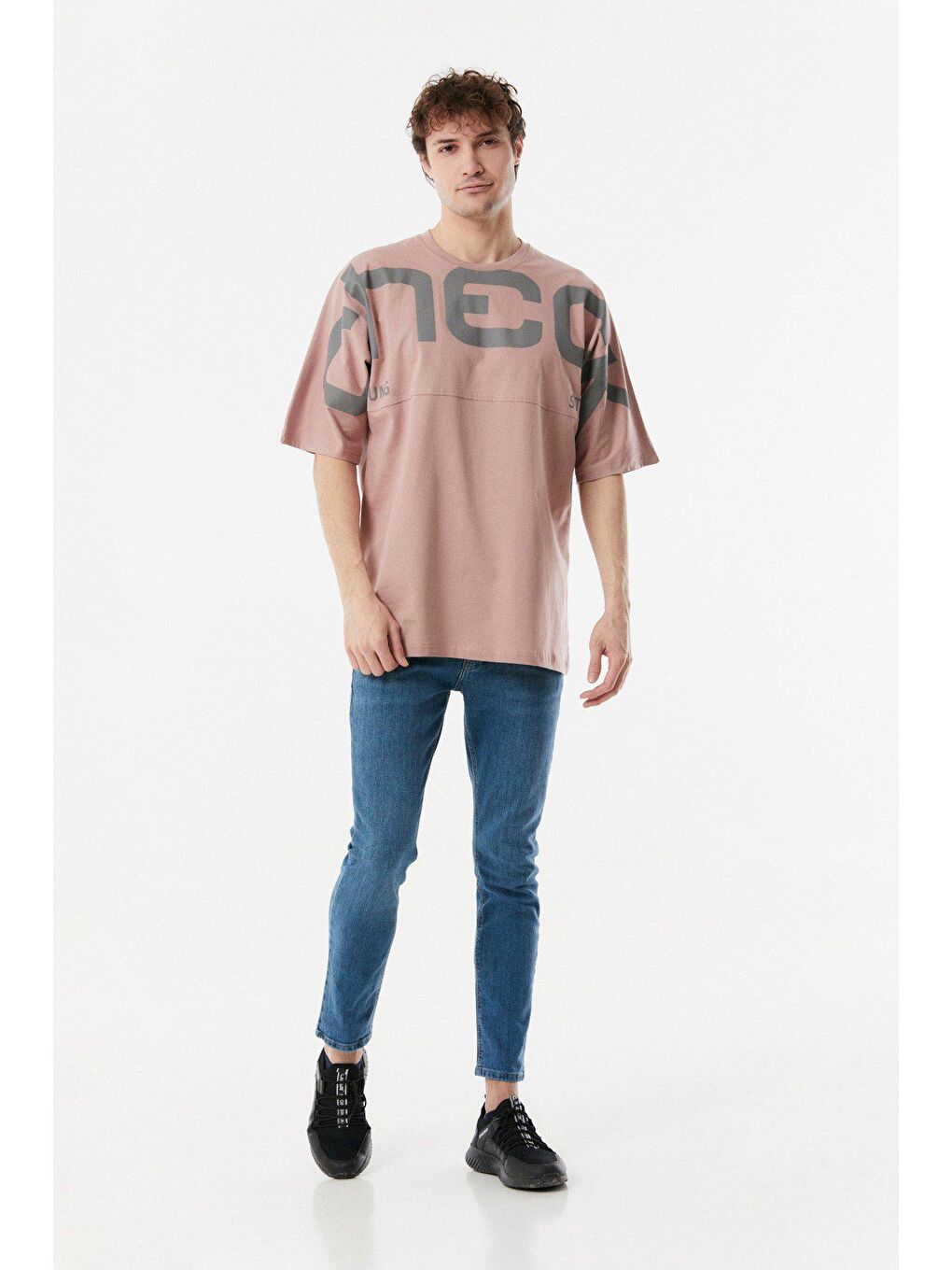 Pembe Baskılı Bisiklet Yaka Oversize Tişört-1