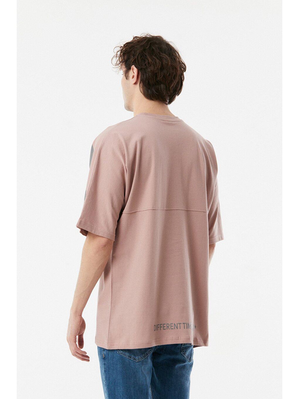 Pembe Baskılı Bisiklet Yaka Oversize Tişört-4