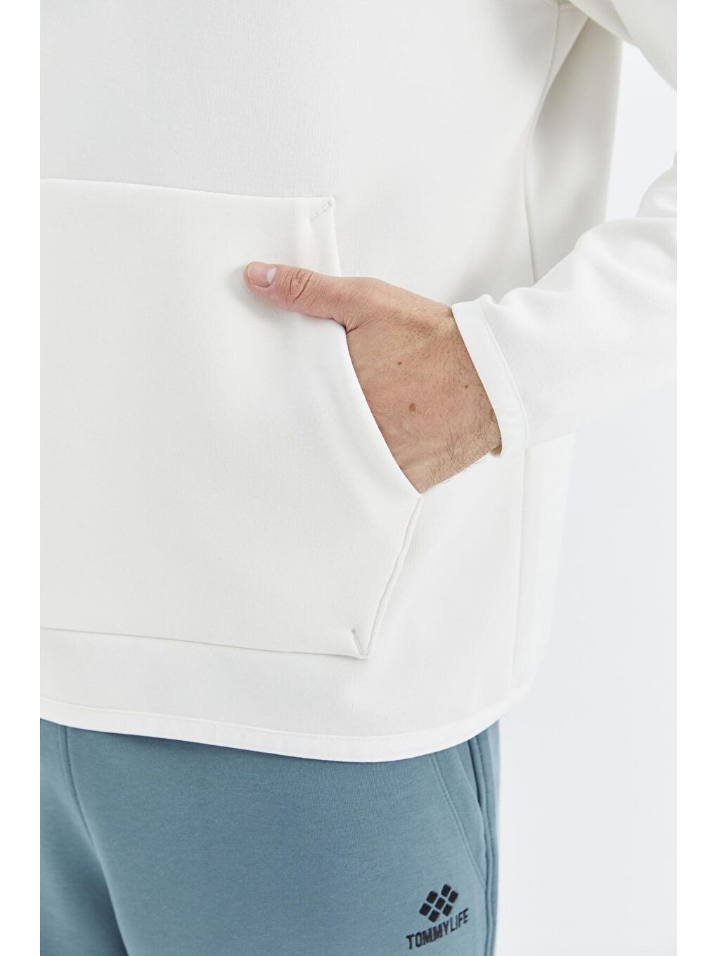 Ekru Kapüşonlu Yarım Fermuarlı Cep Detaylı Rahat Kalıp Erkek Sweatshirt - 88281-1
